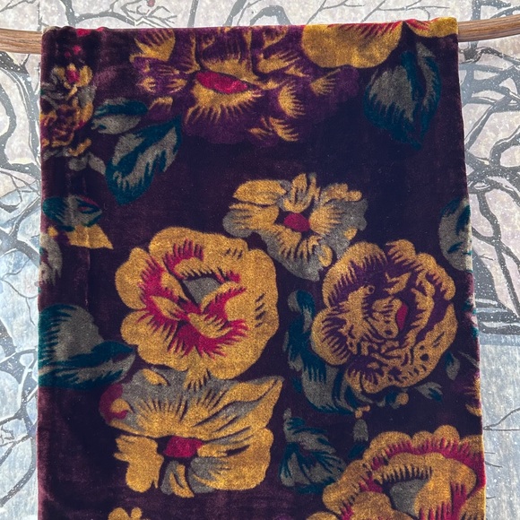 Gorgeous Velvet Floral Scarf - Picture 2 of 7